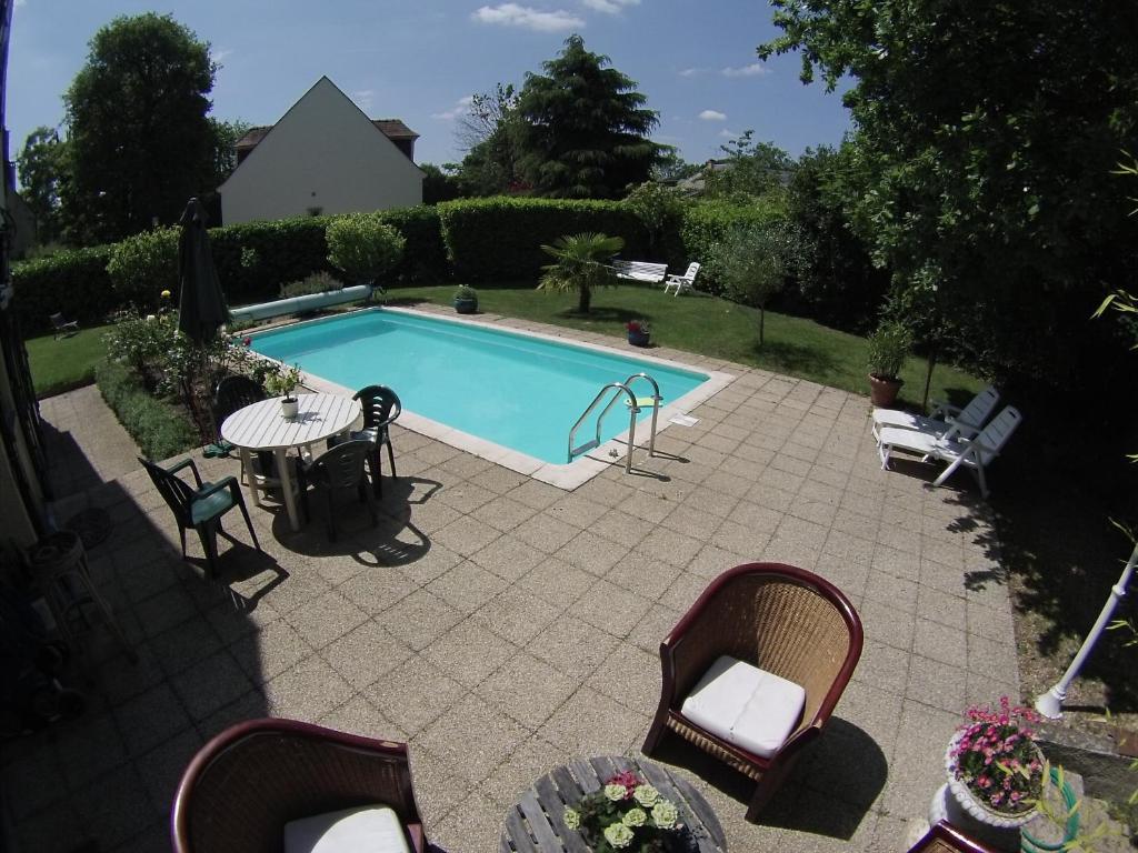 Chambres D'Hotes Les Hibiscus Maisons-Laffitte Exterior photo